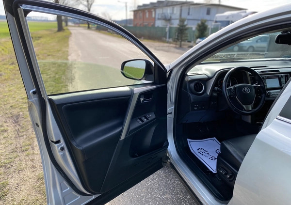 Toyota RAV4 cena 50890 przebieg: 225543, rok produkcji 2014 z Boguchwała małe 781
